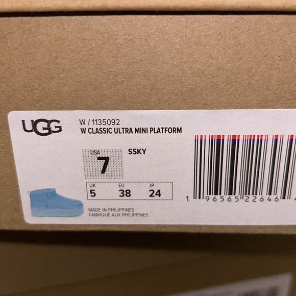 Sky blue baby blue classic ultra mini platform UGG’s - Picture 6 of 9